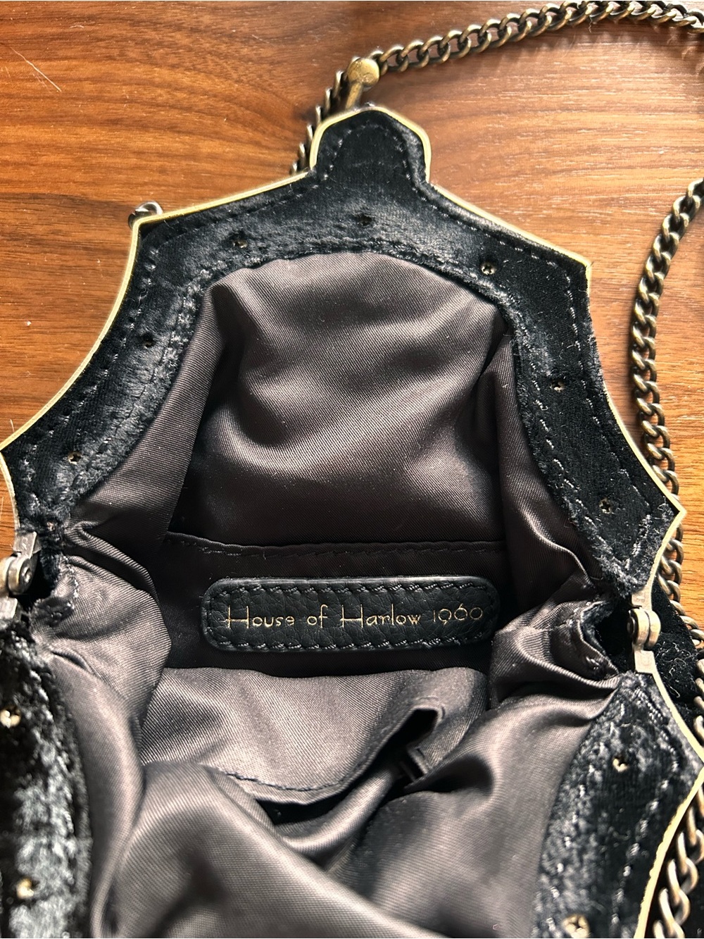 House of Harlow 1960 Velvet Kiss Lock Clutch - Picture 6 of 10